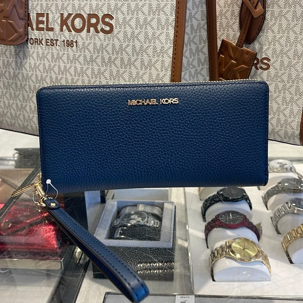 MICHAEL KORS LARGE TRAVEL CONTINENTAL WRISTLET WALLET NAVY BLUE COLOR NWT
